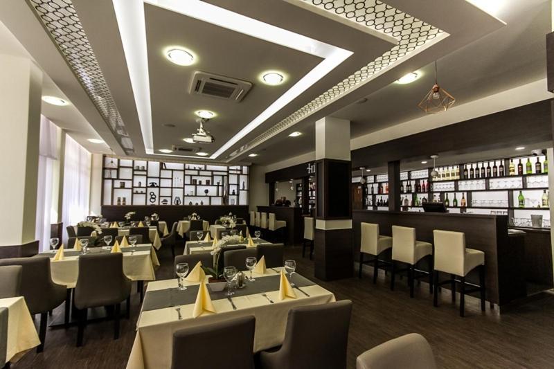 Hotel Dombóvár 외부 사진